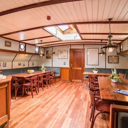 Bateau-hôtel Bree Sant Enkhuizen