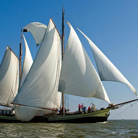 Bree Sant Bateau-hôtel